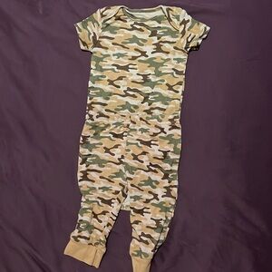 Carter’s camouflage